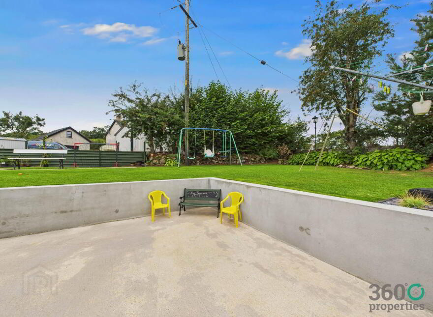 22 Tullynahinnion Road, Portglenone, Ballymena, BT44 8EL