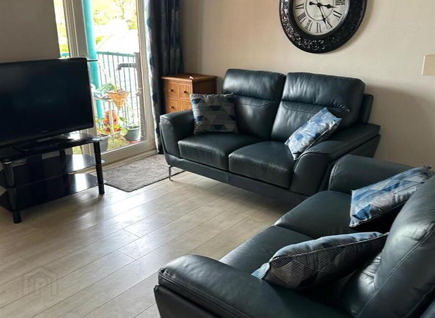 Flat, 18 O'Neills Place, Church Road, Holywood, BT18 9BU