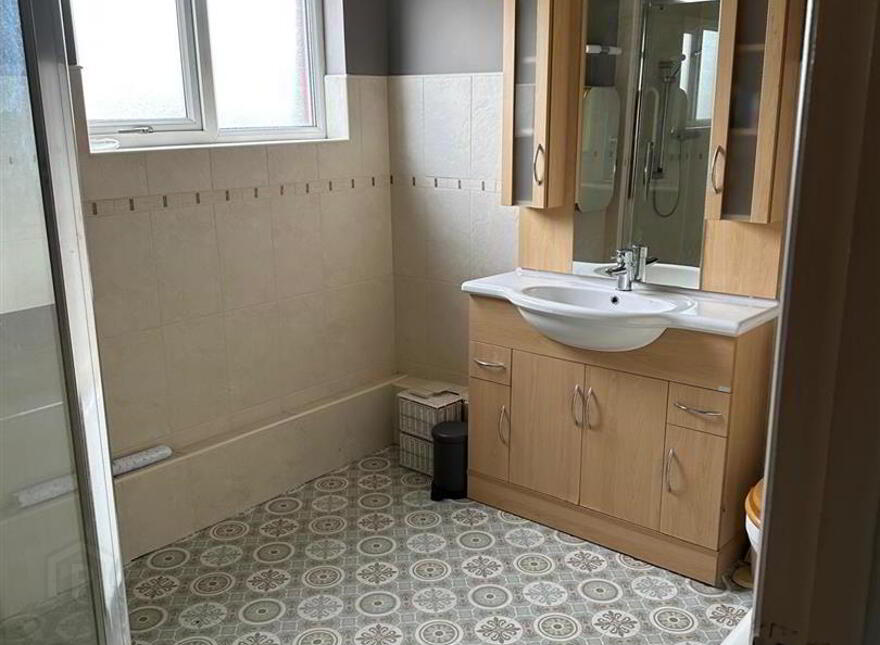 Flat, 18 O'Neills Place, Church Road, Holywood, BT18 9BU