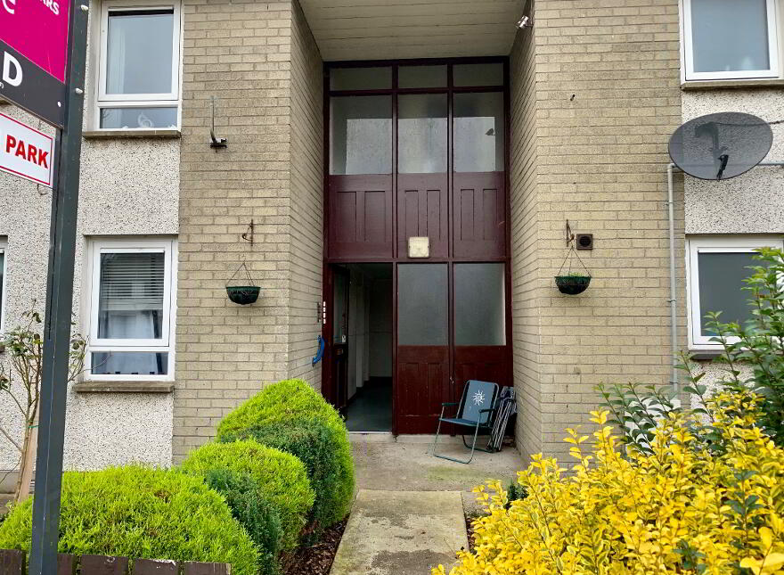 2c Bush Park, Antrim, BT41 1RZ photo