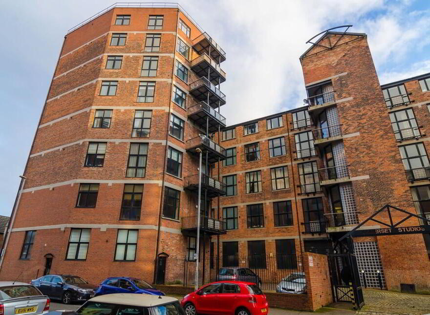 304 Somerset Studios, Belfast, BT7 1RP photo