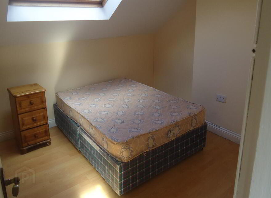 10 Oakman Street, Belfast, BT12 7BP