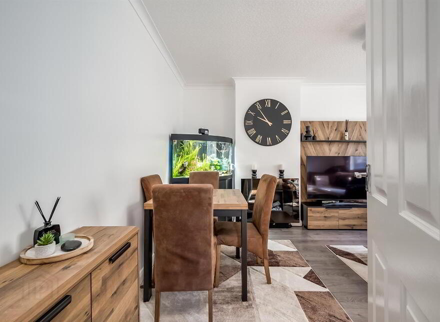 144 Benmore Drive, Belfast, BT10 0EJ