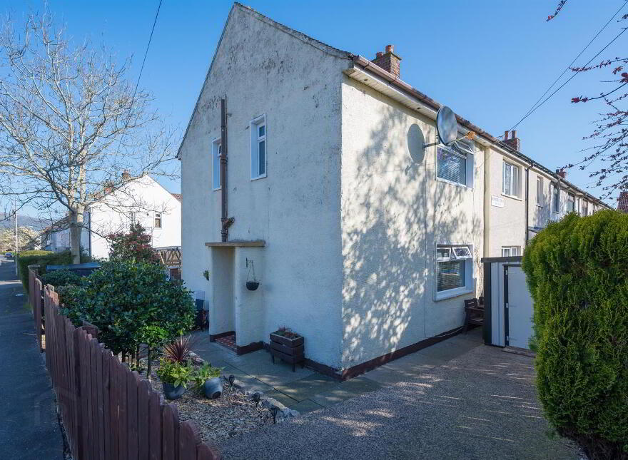 144 Benmore Drive, Belfast, BT10 0EJ
