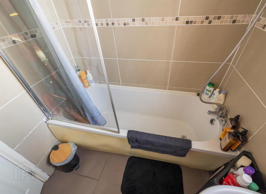 144 Benmore Drive, Belfast, BT10 0EJ