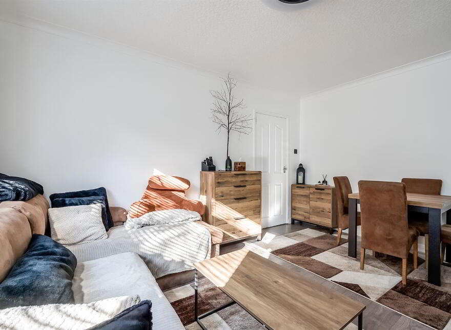 144 Benmore Drive, Belfast, BT10 0EJ