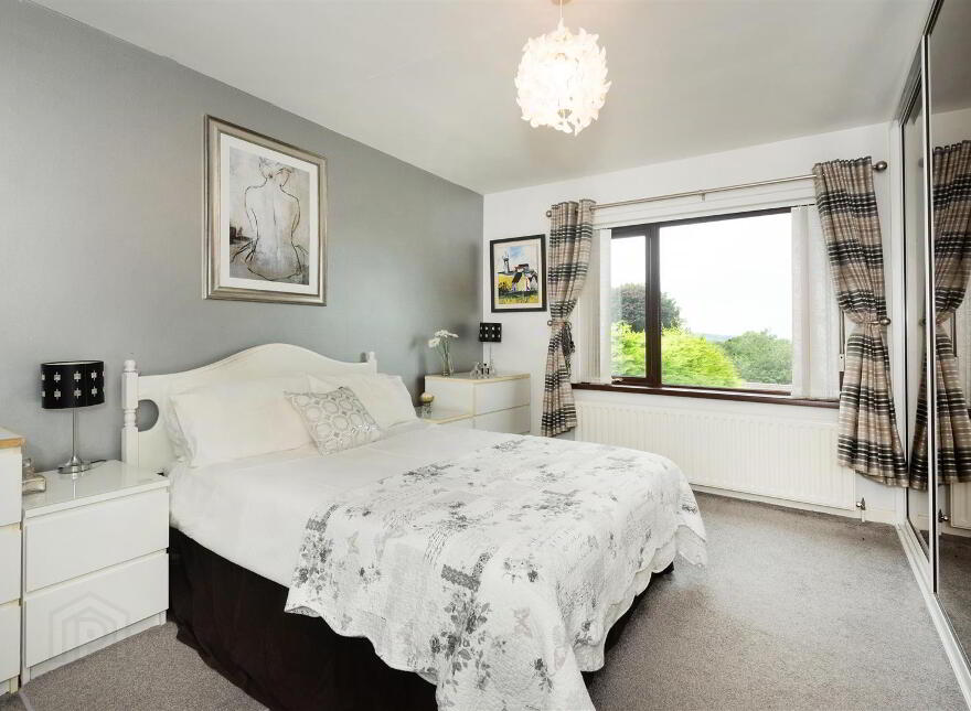 18 Dunnwood Park, L'Derry, BT47 2NN