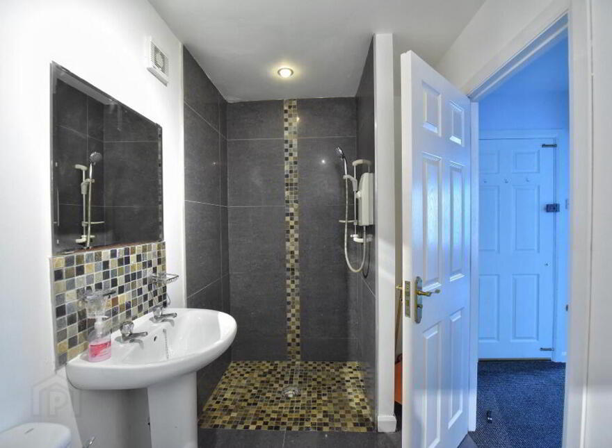 1 Stanley Mews, Bangor, BT20 5BH