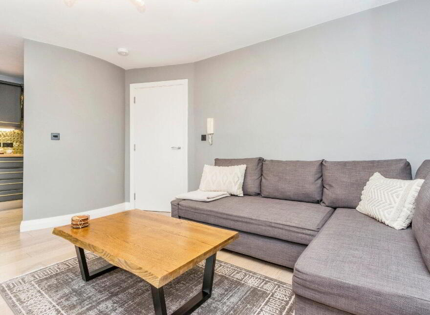 Apartment 13 34 Alfred Street, Belfast, BT2 8EP