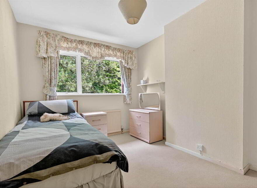 1 Croft Gardens, Holywood, BT18 0PD