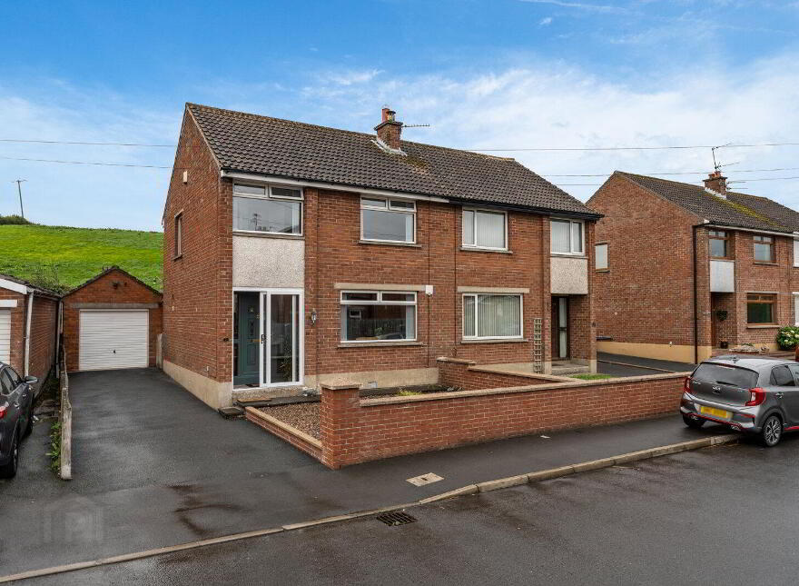7 Dalton Crescent, Comber, Newtownards, BT23 5HE photo