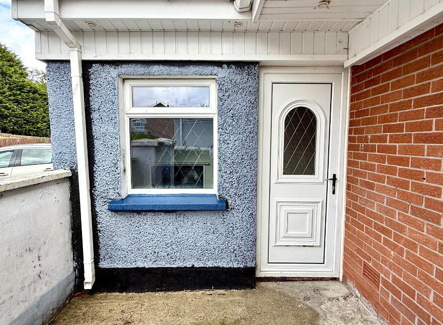 76 Glenowen Park., Derry, BT48 0LQ