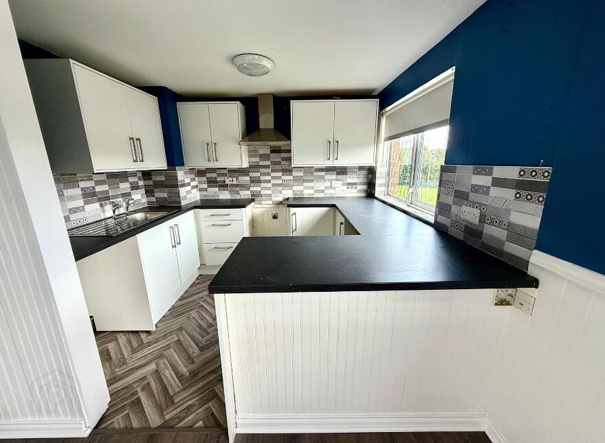 76 Glenowen Park., Derry, BT48 0LQ