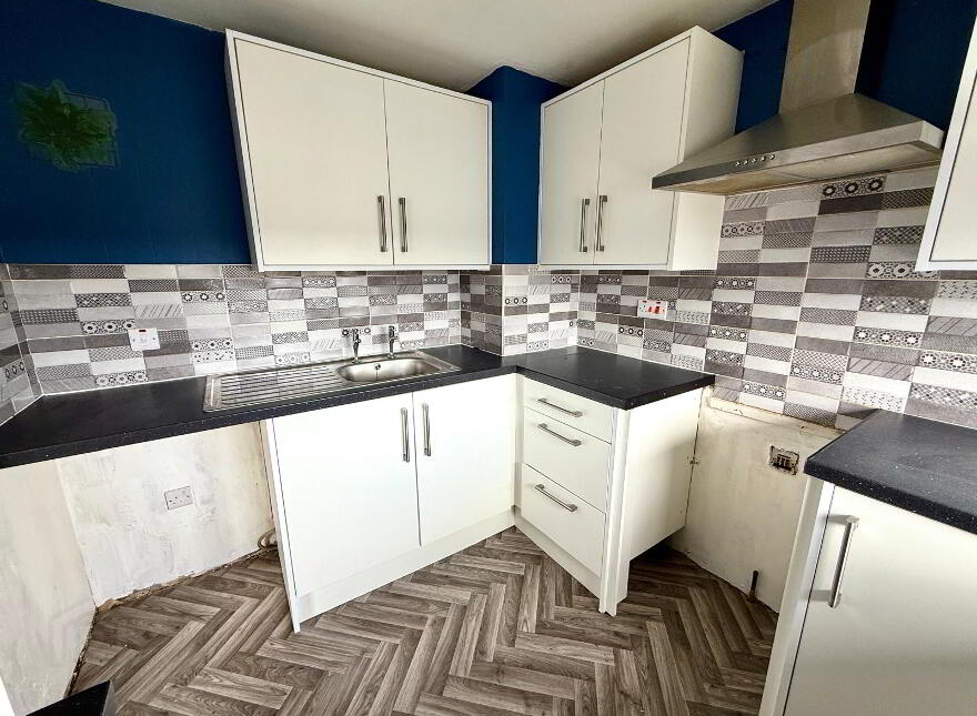 76 Glenowen Park., Derry, BT48 0LQ