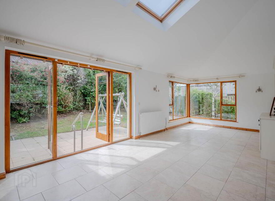 4 Cove View, Groomsport, Bangor, BT19 6HR