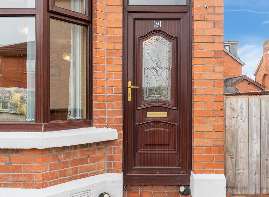 8 Mooreland Park, Andersonstown, Belfast, BT11 9AZ