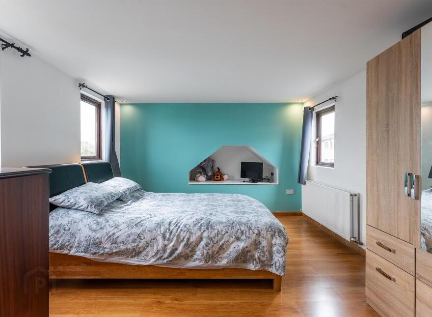 8 Mooreland Park, Andersonstown, Belfast, BT11 9AZ