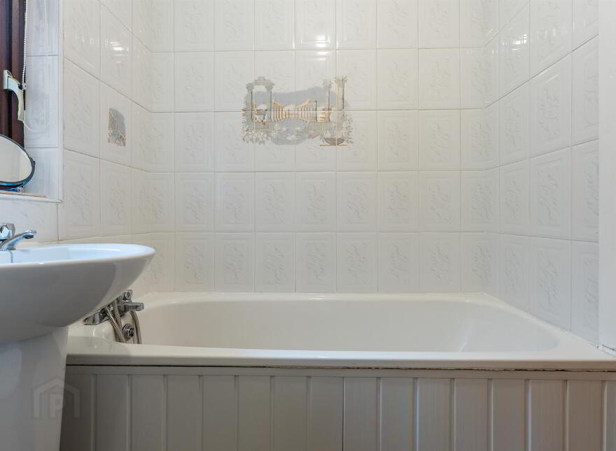 8 Mooreland Park, Andersonstown, Belfast, BT11 9AZ