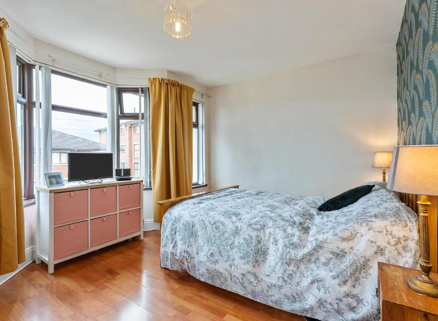 8 Mooreland Park, Andersonstown, Belfast, BT11 9AZ
