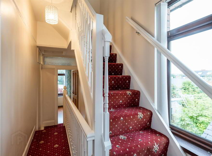 8 Mooreland Park, Andersonstown, Belfast, BT11 9AZ