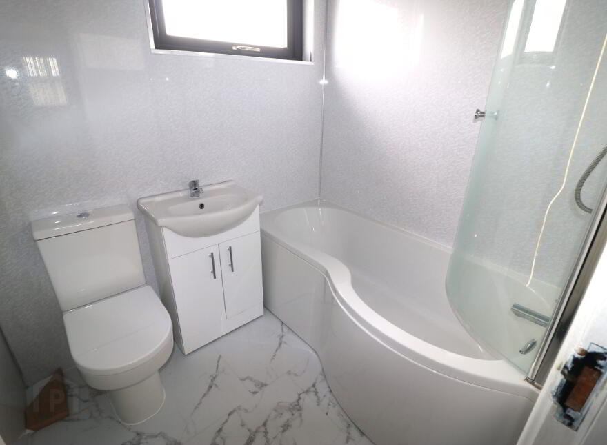 116 Dunvale, Ballymena, BT43 6NZ