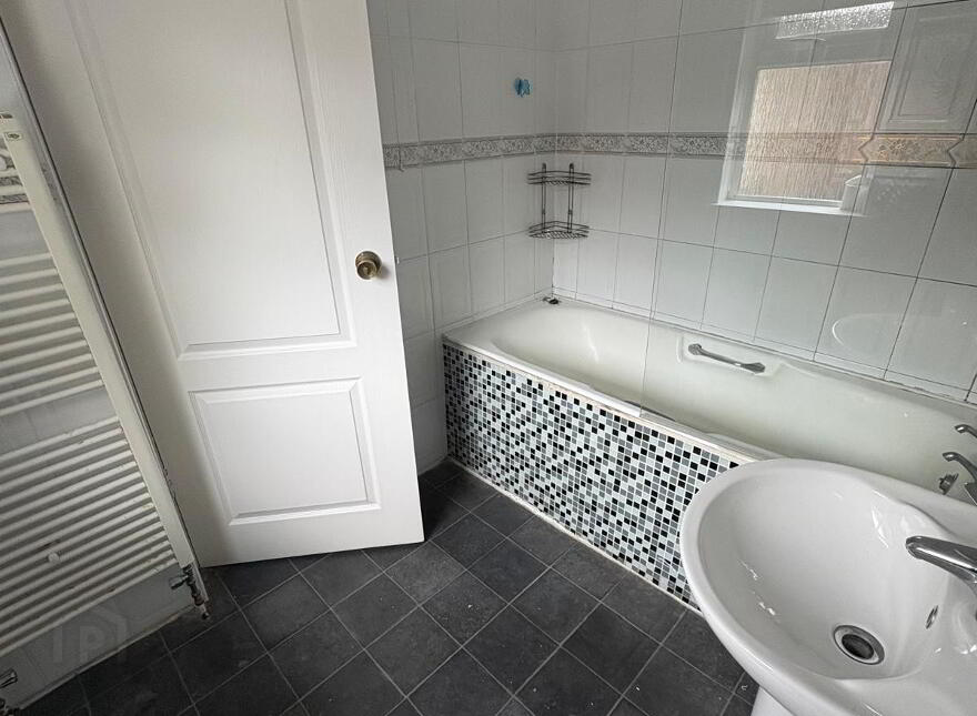 10 Hillcresct, Nancy's Lane, Strabane, BT82 8LB