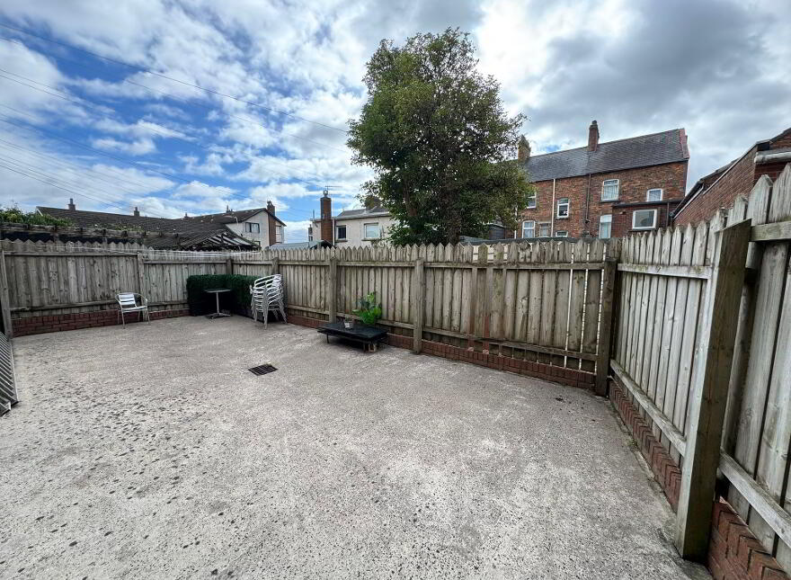Apt 4 Taylors Manor, Carrickfergus, BT38 7HU