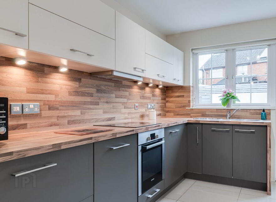 34 Castlebrook Avenue, Ballyclare, BT39 9GX
