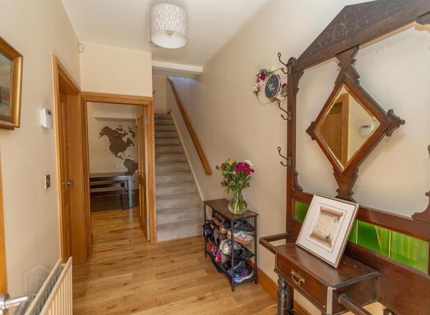 2 Great Georges Avenue, Warrenpoint, Newry, BT34 3HY