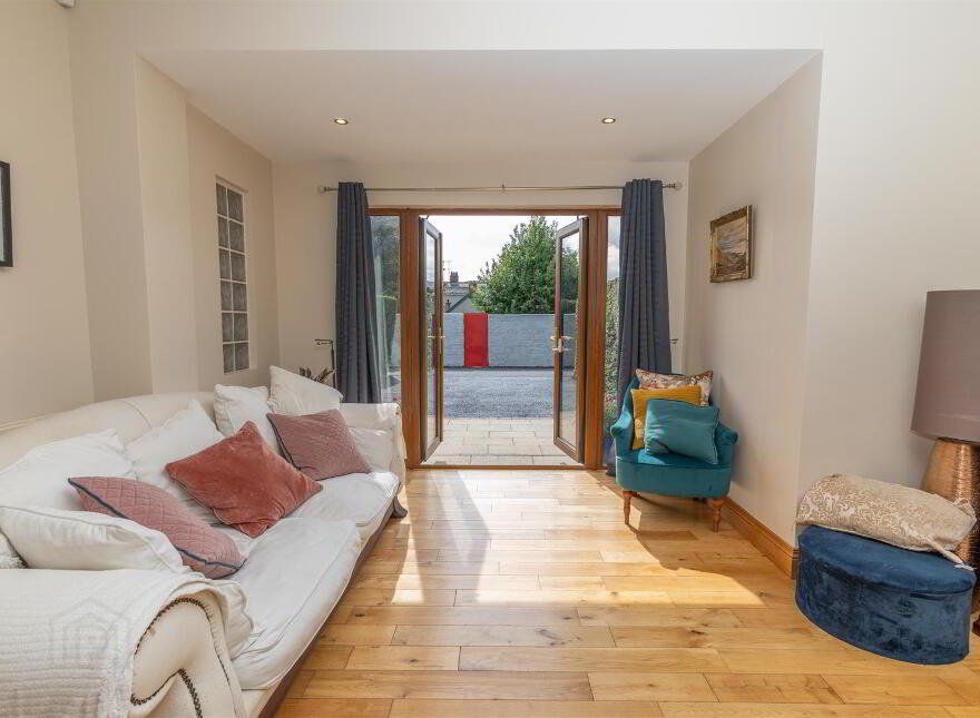 2 Great Georges Avenue, Warrenpoint, Newry, BT34 3HY