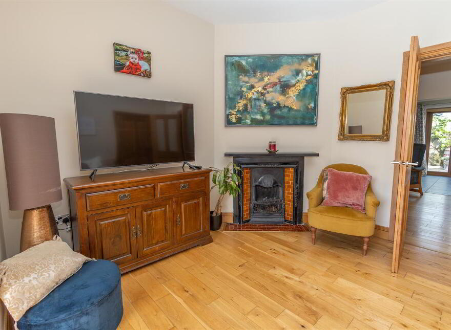2 Great Georges Avenue, Warrenpoint, Newry, BT34 3HY