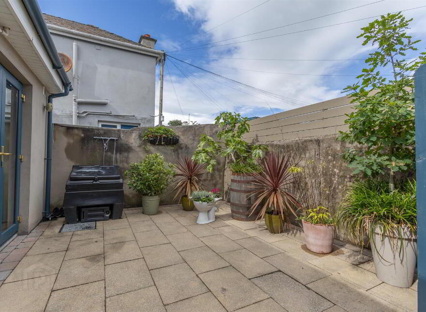 2 Great Georges Avenue, Warrenpoint, Newry, BT34 3HY