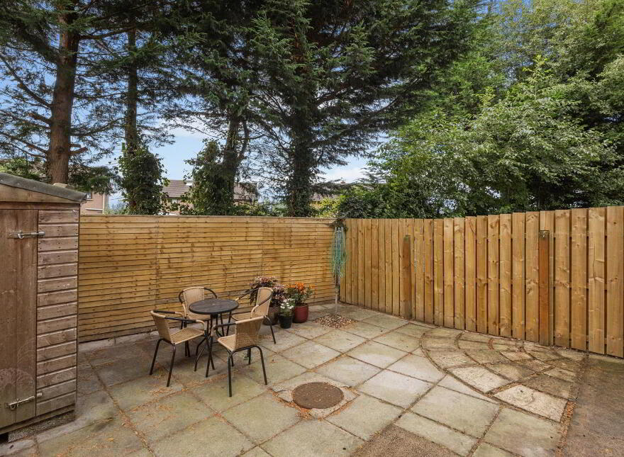 18 North Lodge Court, Carrickfergus, BT38 7TH