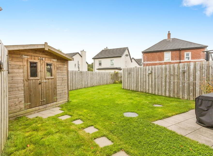 20 Fairfields Manor, Lisburn, BT28 3WA