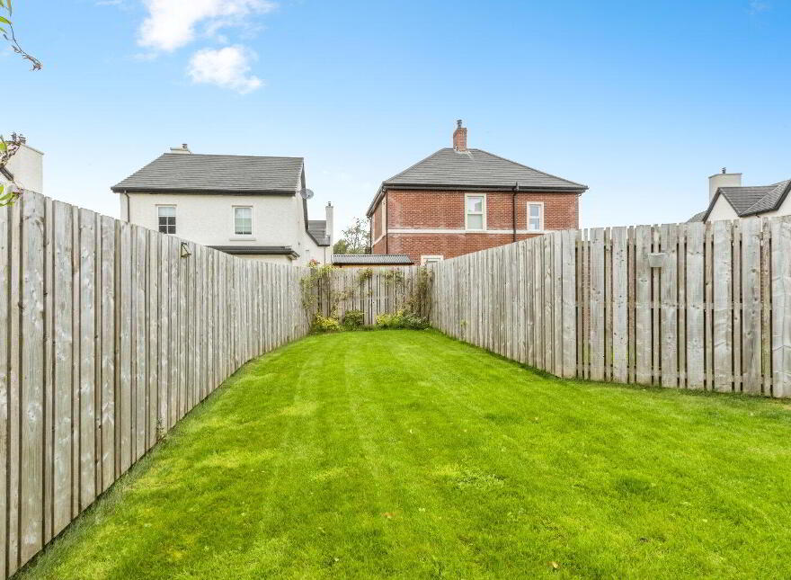 20 Fairfields Manor, Lisburn, BT28 3WA