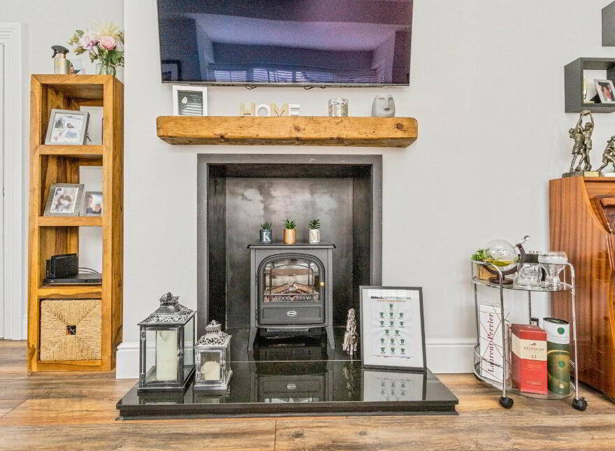 20 Fairfields Manor, Lisburn, BT28 3WA