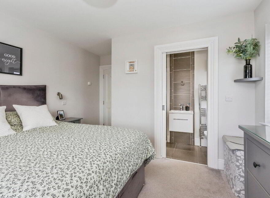 20 Fairfields Manor, Lisburn, BT28 3WA