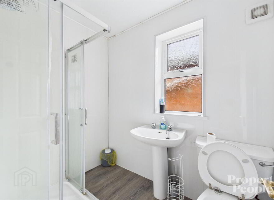 34 Sandhurst Gardens, Belfast, BT9 5AW