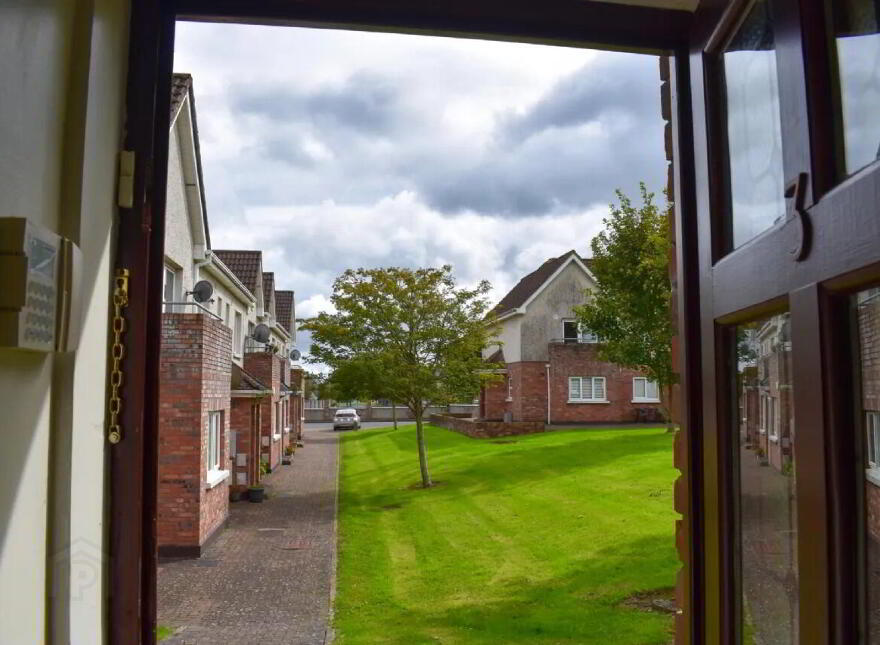 3 The Courtyard, Dunshaughlin, A85X254