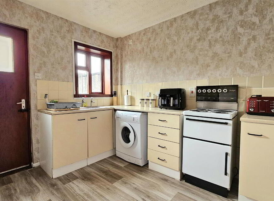 34 Kirkland Square, Carrickfergus, BT38 8JS