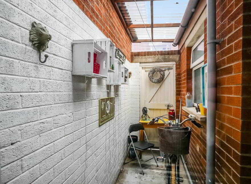 15 Gipsy Street, Sunnyside Street / Ormeau, Belfast, BT7 3FW
