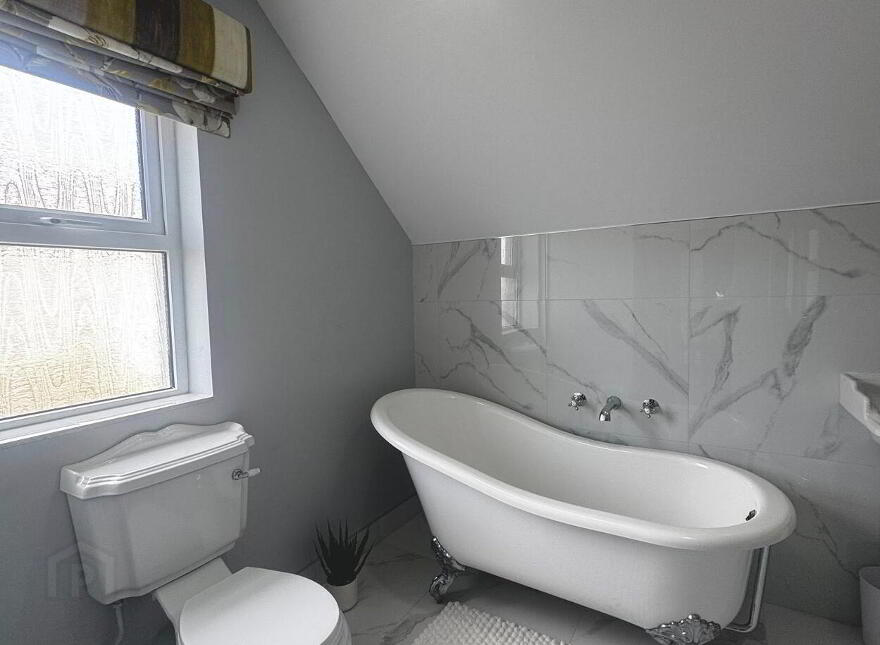 24 Magheramenagh Gardens, Portrush, BT56 8SU