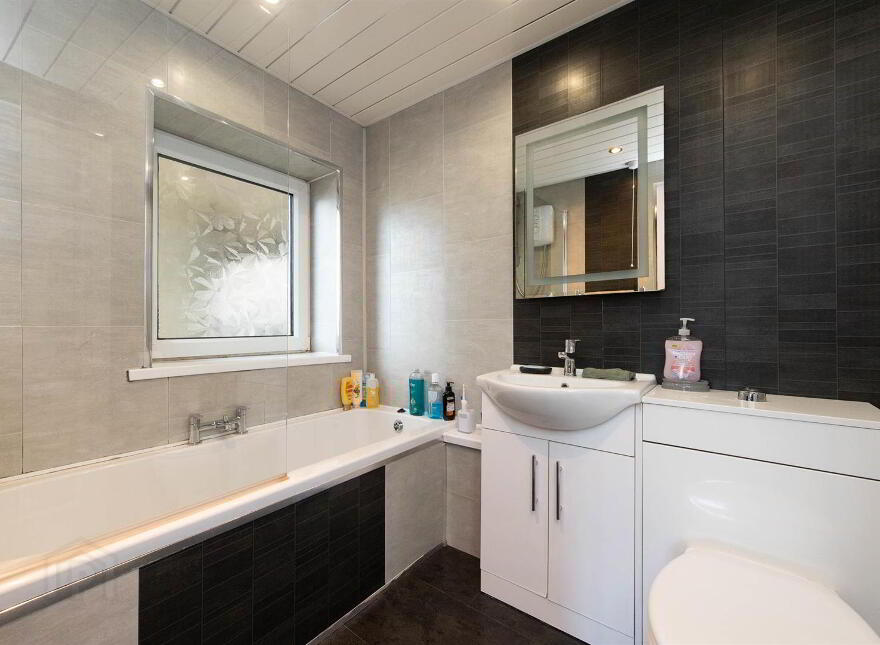 32 Hillcrest Drive, Ballynahinch, BT24 8HE