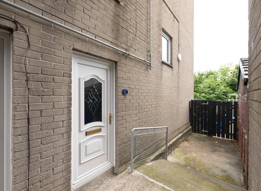 32 Hillcrest Drive, Ballynahinch, BT24 8HE