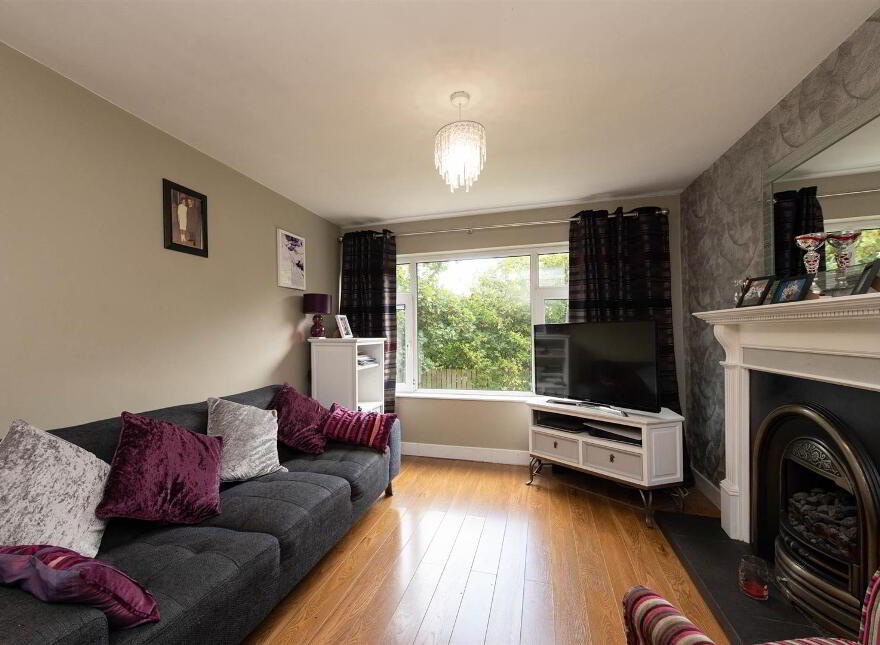 32 Hillcrest Drive, Ballynahinch, BT24 8HE
