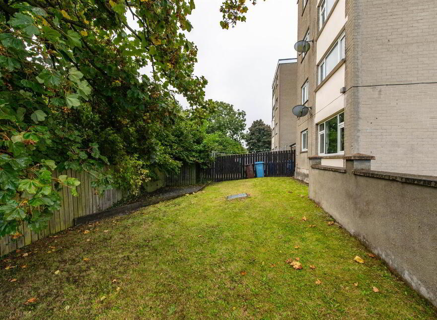 32 Hillcrest Drive, Ballynahinch, BT24 8HE