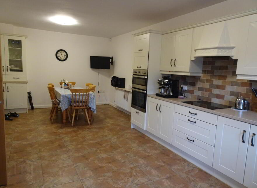 3 Devenish Manor, Enniskillen, BT74 5PU
