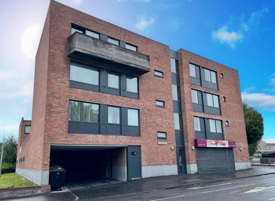 37 Manor House, Longstone Street, Lisburn, BT28 1DD photo
