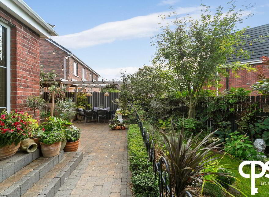 30 Ayrshire Gardens, Lisburn, BT28 2EL