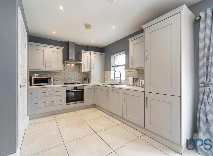 17 Huntingdon Hill, Lisburn, BT28 3GX